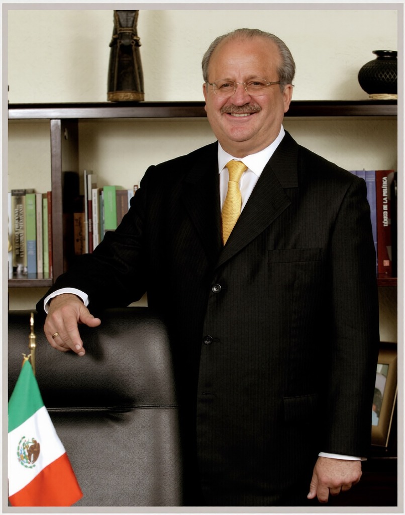 Foto Política Adicional