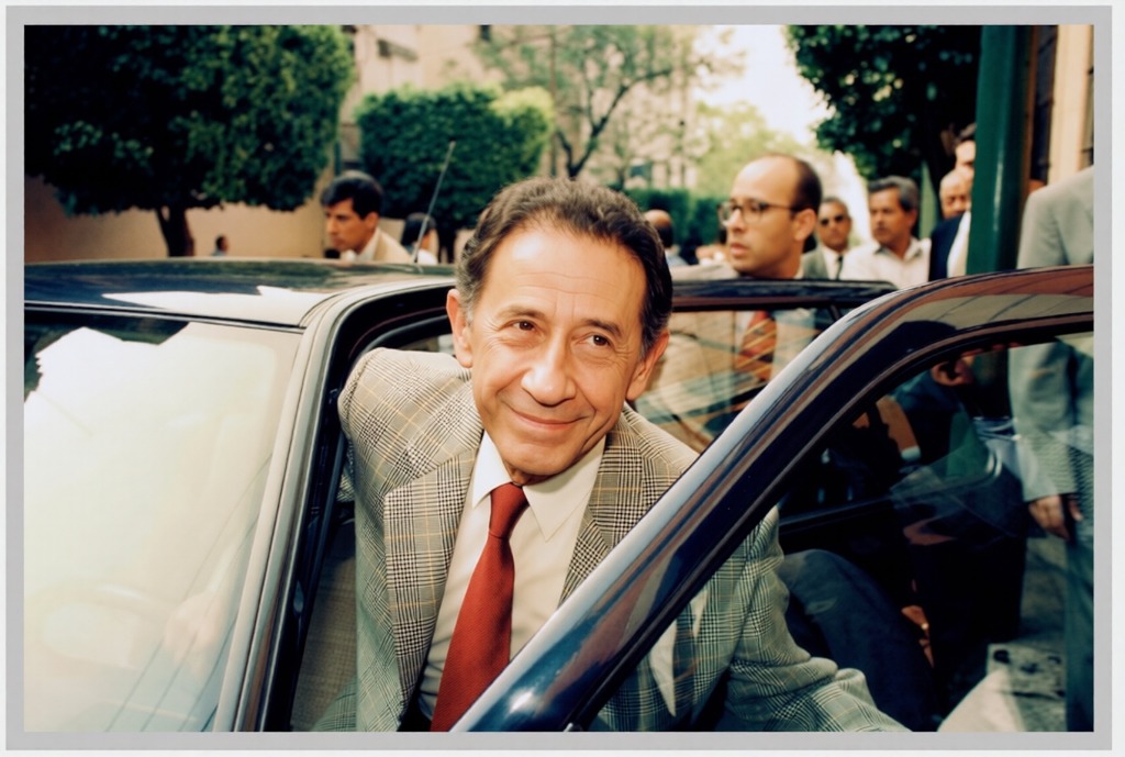 Foto Política Adicional